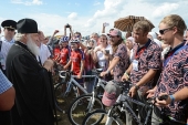 Святейший Патриарх Кирилл встретился в Сергиевом Посаде с паломниками и волонтерами, участвующими в торжествах, посвященных 700-летию преподобного Сергия