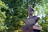 Председатель Синодального миссионерского отдела освятил памятник Богдану Хмельницкому в Белгороде