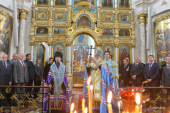 В Свято-Духовом кафедральном соборе Минска совершен молебен на начало нового учебного года