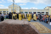 Vizita Patriarhului la Vladimir. Rânduiala sfințirii pietrei de temelie la fundamentul bisericii în cinstea sfântului întocmai cu apostolii creștinator al Rusiei cneazul Vladimir