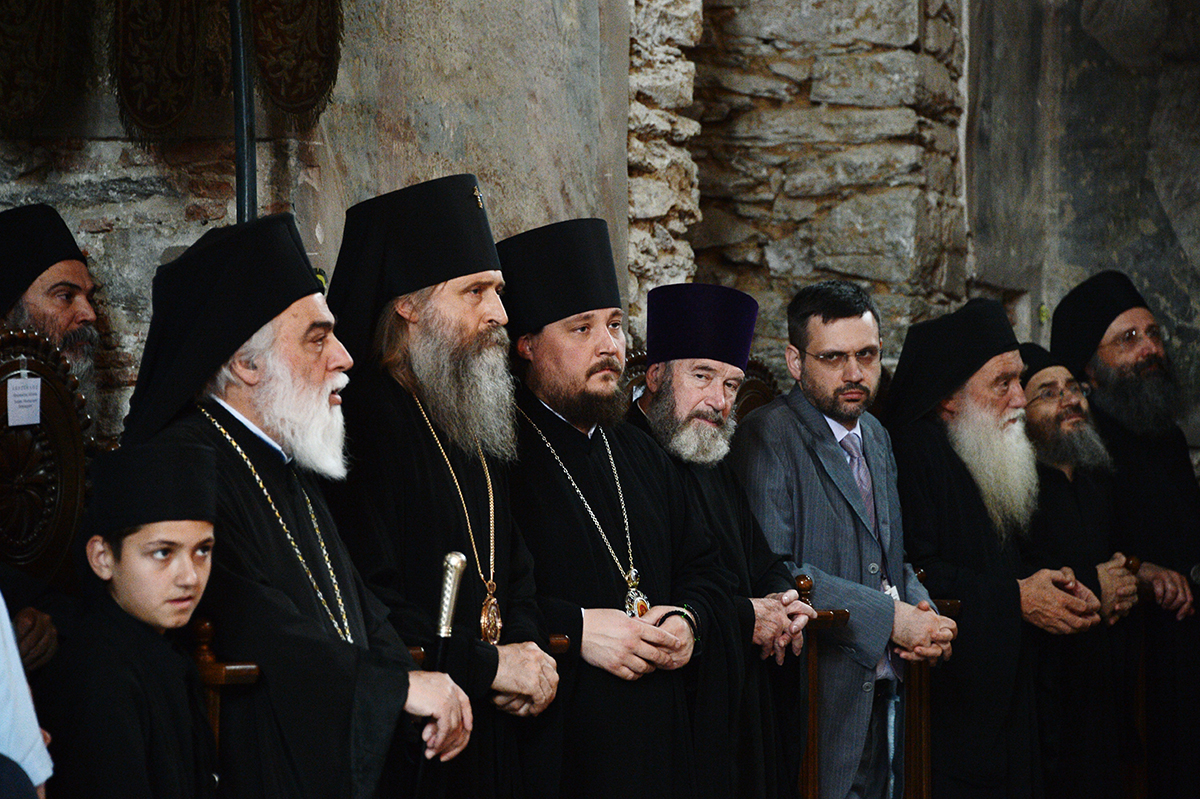 Vizita Sanctității Sale Patriarhului Chiril în Grecia. Sosirea la Athos. Vizitarea catedralei Protata