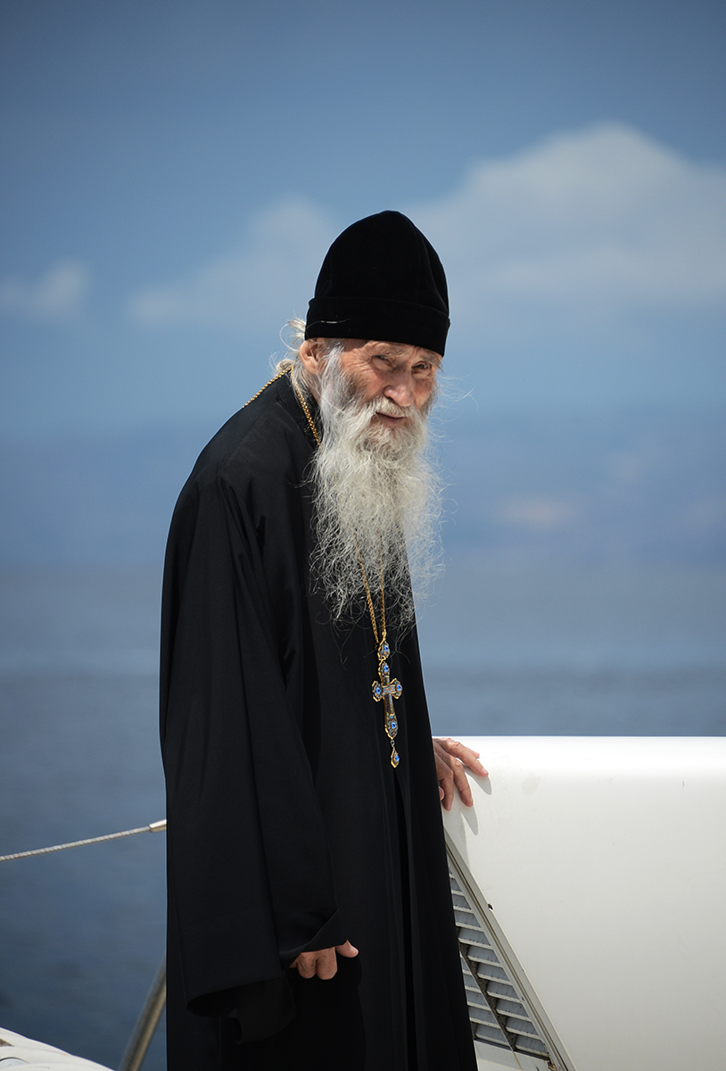 Визит Святейшего Патриарха Кирилла в Грецию. Прибытие на Афон. Посещение собора Протата