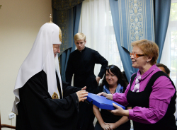 Preafericitul Patriarh Chiril s-a întâlnit cu câștigătorii concursului „Inițiativa ortodoxă” din cadrul Eparhiei de Birobidjan