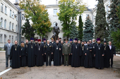 Епископ Смоленский и Вяземский Исидор передал в дар Крымскому военному гарнизону передвижную церковь