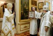 Предстоятель Русской Церкви совершил Литургию в Никольском храме на Большеохтинском кладбище Санкт-Петербурга