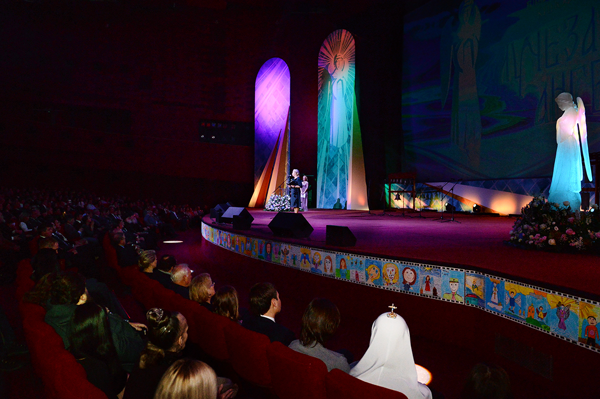 Ceremonia închiderii celui de-al XI-lea Festival internațional de filme „Lucezarnyi anghel”