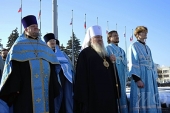 В День народного единства впервые на центральной площади Ульяновска глава Симбирской митрополии совершил праздничный молебен