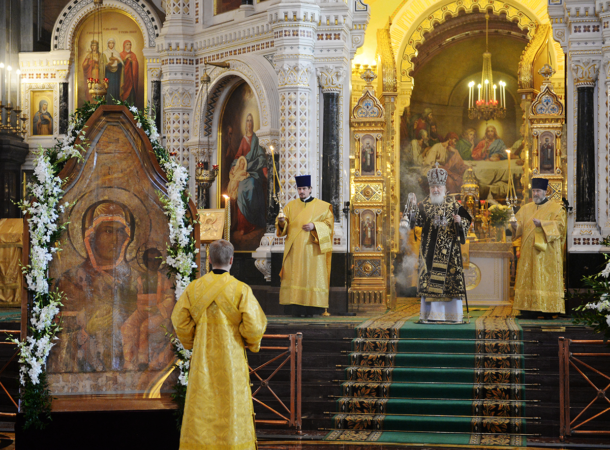 Літургія у Храмі Христа Спасителя в шосту річницю інтронізації Святішого Патріарха Кирила
