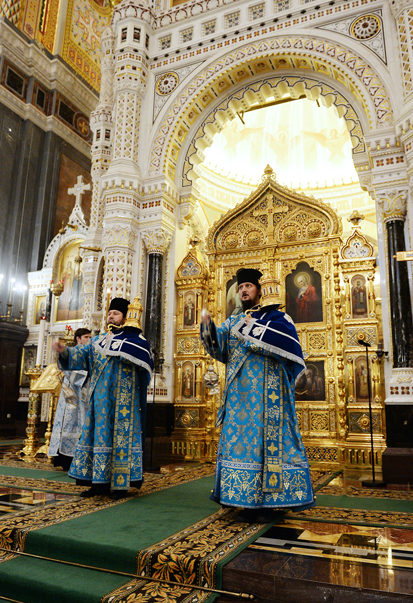 Slujirea Patriarhului în ajunul sărbătorii Întâmpinării Domnului la catedrala „Hristos Mântuitorul”