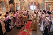 De sărbătoarea icoanei Maicii Domnului „Cerul binecuvântat” mitropolitul de Istra Arsenii a oficiat Liturghia la catedrala „Sfântul arhanghel Mihail” din Kremlin, or. Moscova