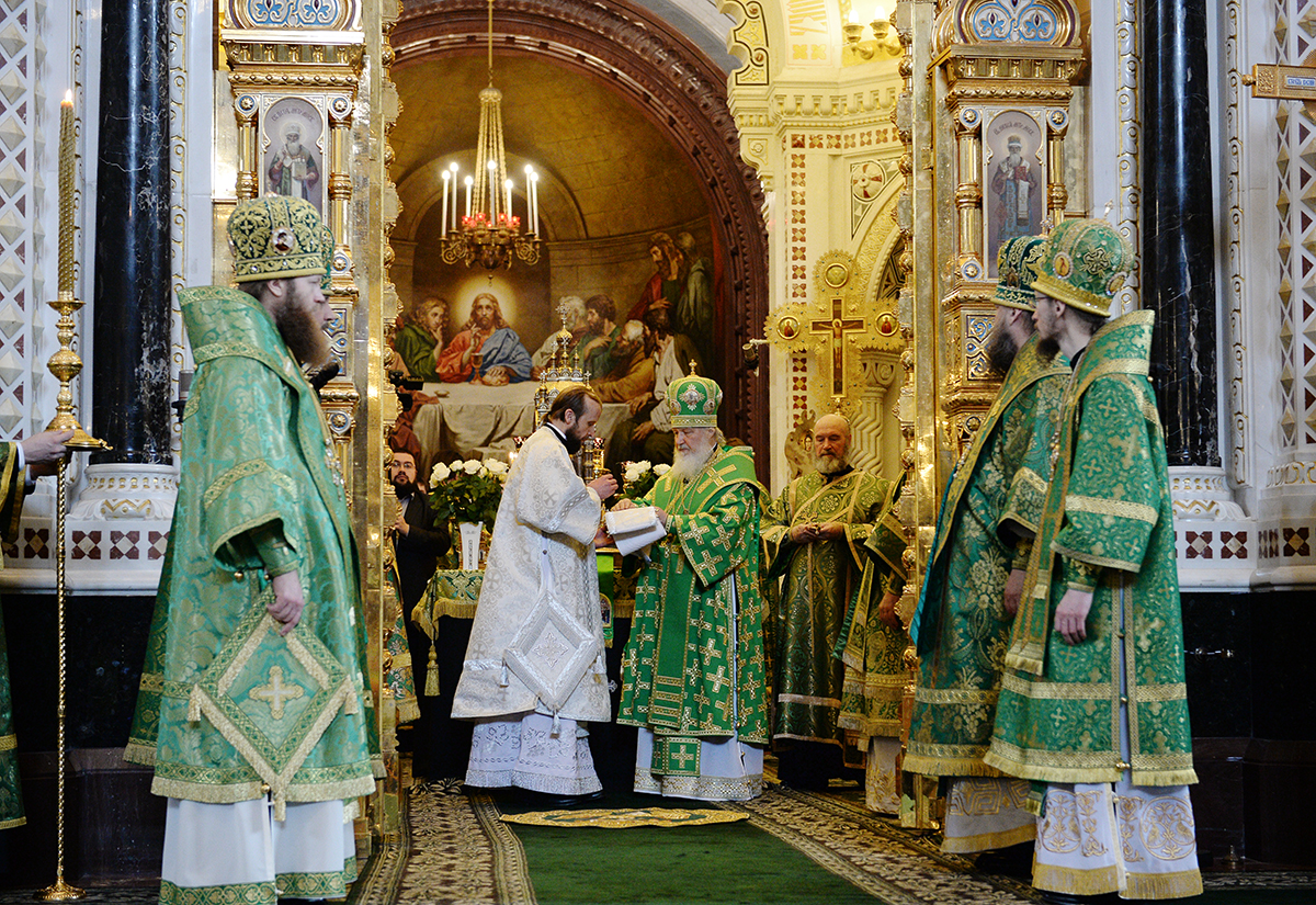 Slujirea Patriarhului de sărbătoarea Intrarea Domnului în Ierusalim la catedrala „Hristos Mântuitorul”. Hirotonia arhimandritului Porfirii (Predniuk) în treapta de episcop de Lida și Smorgon