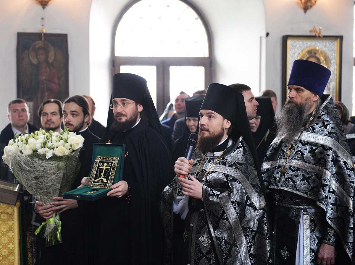 Патриаршее служение в Великий Понедельник в Высоко-Петровском ставропигиальном монастыре