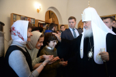 У Великий понеділок Святіший Патріарх Кирил звершив Літургію у Високо-Петровському ставропігійному монастирі