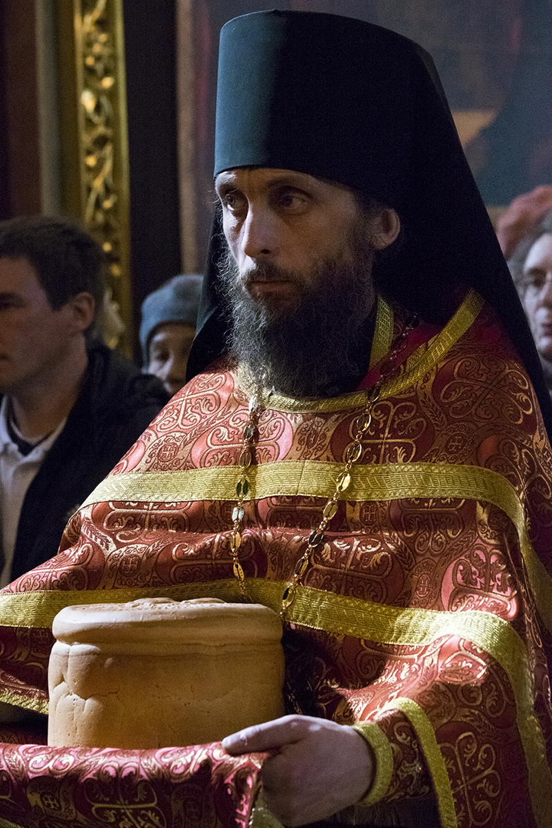 Slujirea Patriarhului de sărbătoarea icoanei Maicii Domnului „Izvorul dătător de viață” în lavra „Sfânta Treime” a cuviosului Serghie