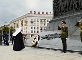 Святейший Патриарх Кирилл возложил венок к Монументу Победы в Минске