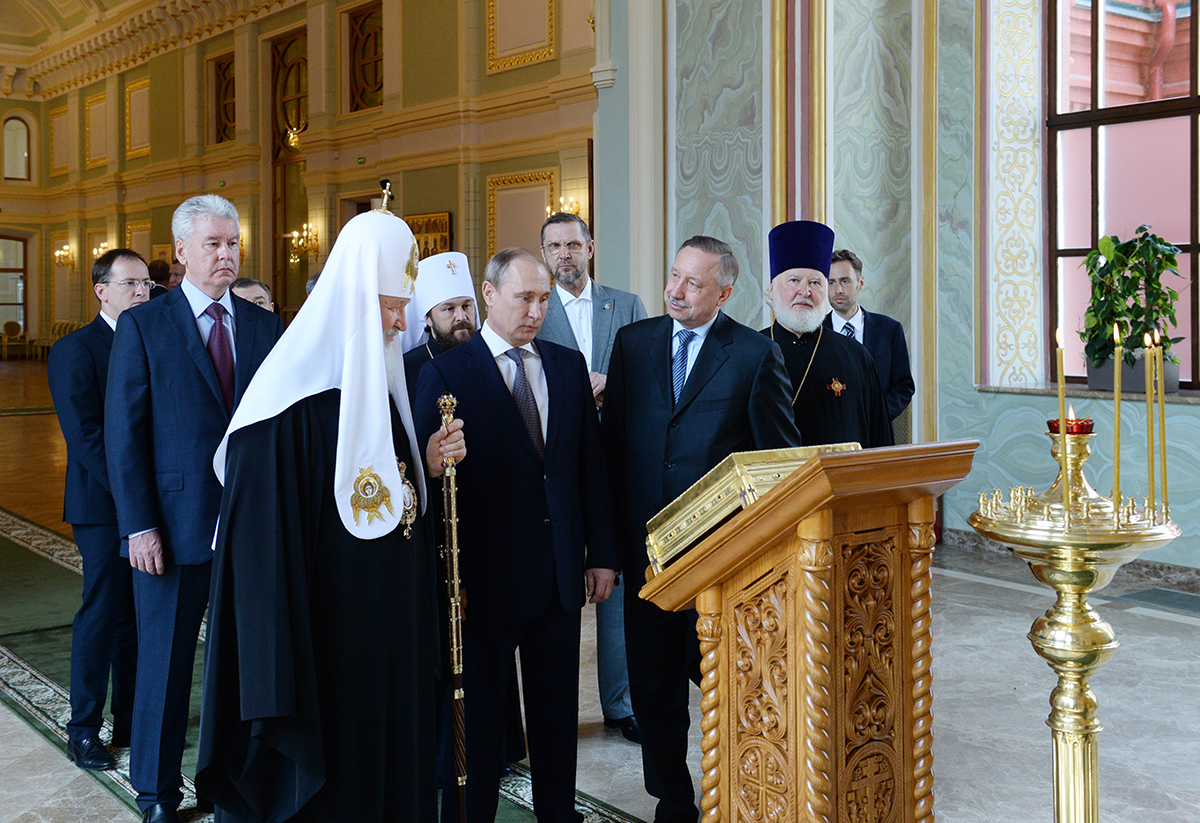Посещение Президентом России В.В. Путиным и Святейшим Патриархом Кириллом Московского епархиального дома