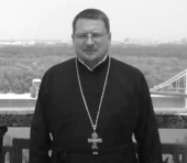 Clericul din orașul Kiev preotul Roman Nikolaev a decedat în urma rănilor provocate de împușcături