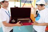 Participanții la cel de-al II-lea For internațional interreligios de tineret au transmis cadouri memorabile Întâistătătorului Bisericii Ortodoxe Ruse