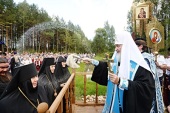 Патриарший визит в Смоленскую митрополию. Посещение Владимирского монастыря. Молебен у истока реки Днепр