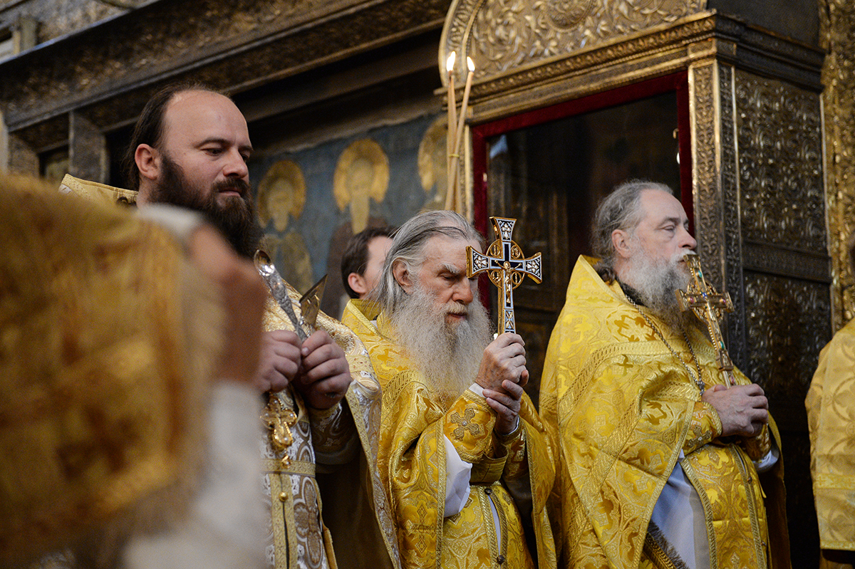 Slujirea Patriarhului de ziua pomenirii sfântului ierarh Petru, mitropolitul Moscovei, la catedrala „Adormirea Maicii Domnului” din Kremlin, or. Moscova