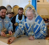 Vizita Patriarhului la Eparhia de Barnaul. Sfințirea bisericii „Sfântul ierarh Dimitrie al Rostovului” din Barnaul. Liturghia la biserica nou sfințită