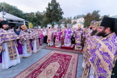 У свято Воздвиження Хреста Господнього Предстоятель Української Православної Церкви звершив Літургію в Києво-Печерській лаврі
