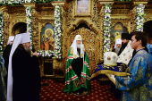 Preafericitul Patriarh Chiril a oficiat slujba utreniei din ajunul sărbătorii Acoperământului Preasfintei Născătoare de Dumnezeu la catedrala ostășească „Învierea lui Hristos” din stanița Starocerkasskaya