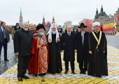 Președintele Rusiei V.V. Putin și Preafericitul Patriarh Chiril au depus flori la monumentul lui Cuzma Minin și Dmitri Pojaski din Piața Roșie