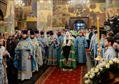 В праздник Казанской иконы Божией Матери Предстоятель Русской Церкви совершил Литургию в Успенском соборе Московского Кремля