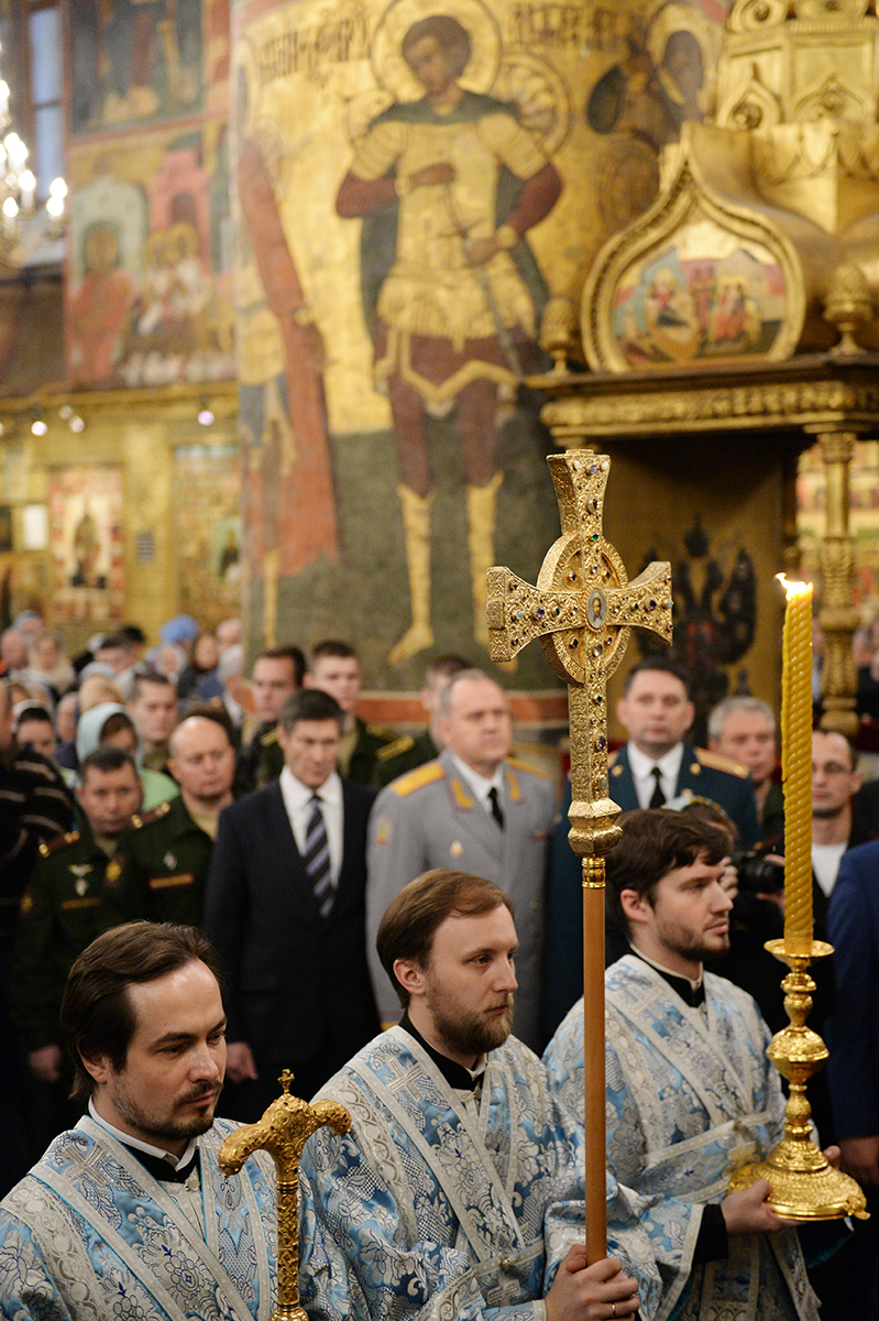 Slujirea Patriarhului de sărbătoarea Intrării în Biserică a Preasfintei Născătoare de Dumnezeu la catedrala „Adormirea Maicii Domnului” din Kremlinul Moscovei. Hirotonia arhimandritului Serafim (Savostianov) în treapta de episcop de Tarussa