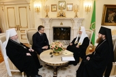 Întâlnirea Preafericitului Patriarh Chiril cu guvernatorul ținutului Stavropol, V.V. Vladimirov, și mitropolitul de Stavropol și Nevinnomyssk Chiril
