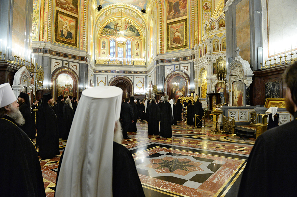 Первый день работы Архиерейского Собора Русской Православной Церкви (2 февраля 2016 г.)
