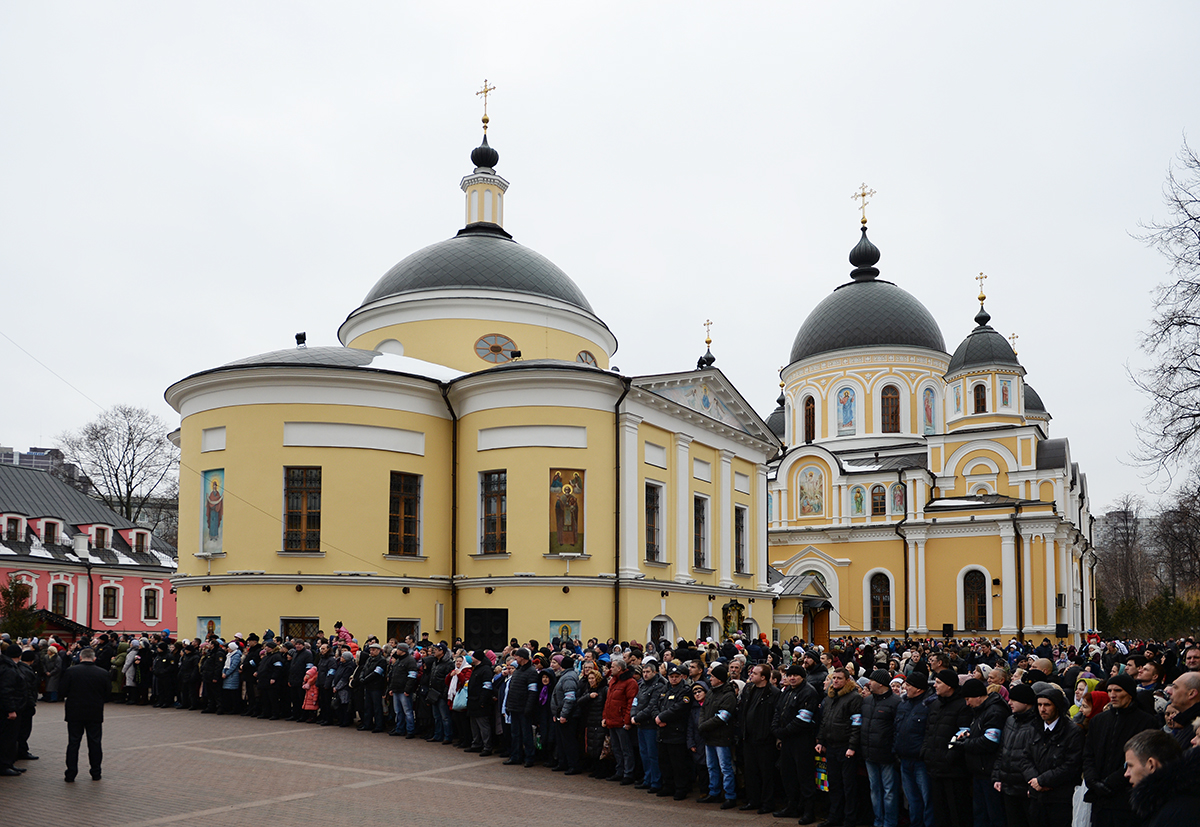 Slujirea Întâistătătorilor Bisericilor Ortodoxe Rusă și Bulgară la mănăstirea de maici „Acoperământul Maicii Domnului” din or. Moscova