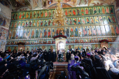 În Duminica a 5-a din Postul Mare Întâistătătorul Bisericii Ruse a oficiat Liturghia la mănăstirea „Sfânta Treime” a sfântului Alexandru Svirski