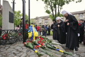 Предстоятель Украинской Православной Церкви почтил память ликвидаторов последствий Чернобыльской аварии
