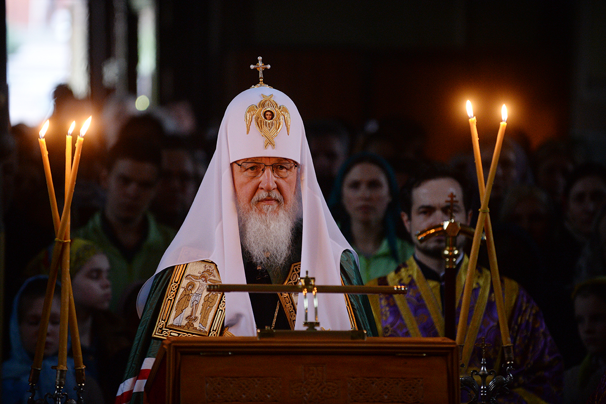 Патриаршее служение в канун Великого Четверга в Алексеевском ставропигиальном монастыре