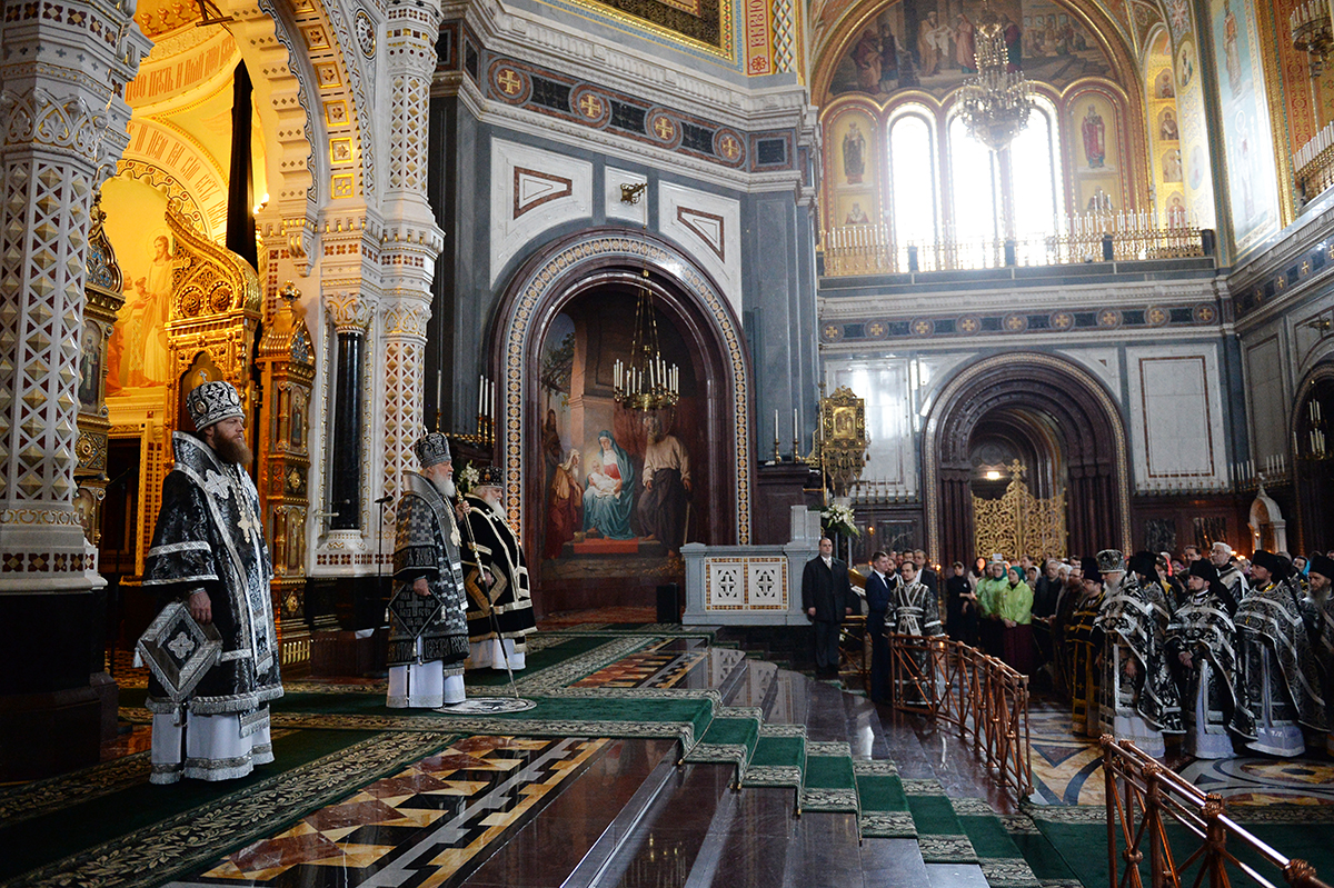 Slujirea Patriarhului în Miercurea Mare la catedrala „Hristos Mântuitorul”, or. Moscova
