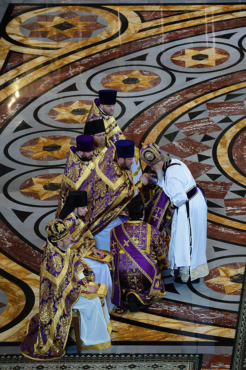 Slujirea Patriarhului în Joia Mare. Dumnezeaisca liturghie și rânduiala spălării picioarelor la catedrala „Hristos Mântuitorul”