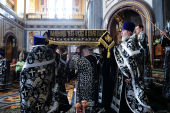 У Велику П'ятницю Святіший Патріарх Кирил звершив вечірню з винесенням Плащаниці в Храмі Христа Спасителя