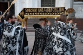 Святіший Патріарх Кирил звершив утреню Великої Суботи з чином поховання в Храмі Христа Спасителя