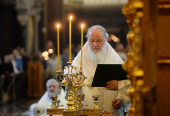 În Sâmbăta Mare Întâistătătorul Bisericii Ruse a oficiat Liturghia sfântului Vasile cel Mare la catedrala „Hristos Mântuitorul”, or. Moscova