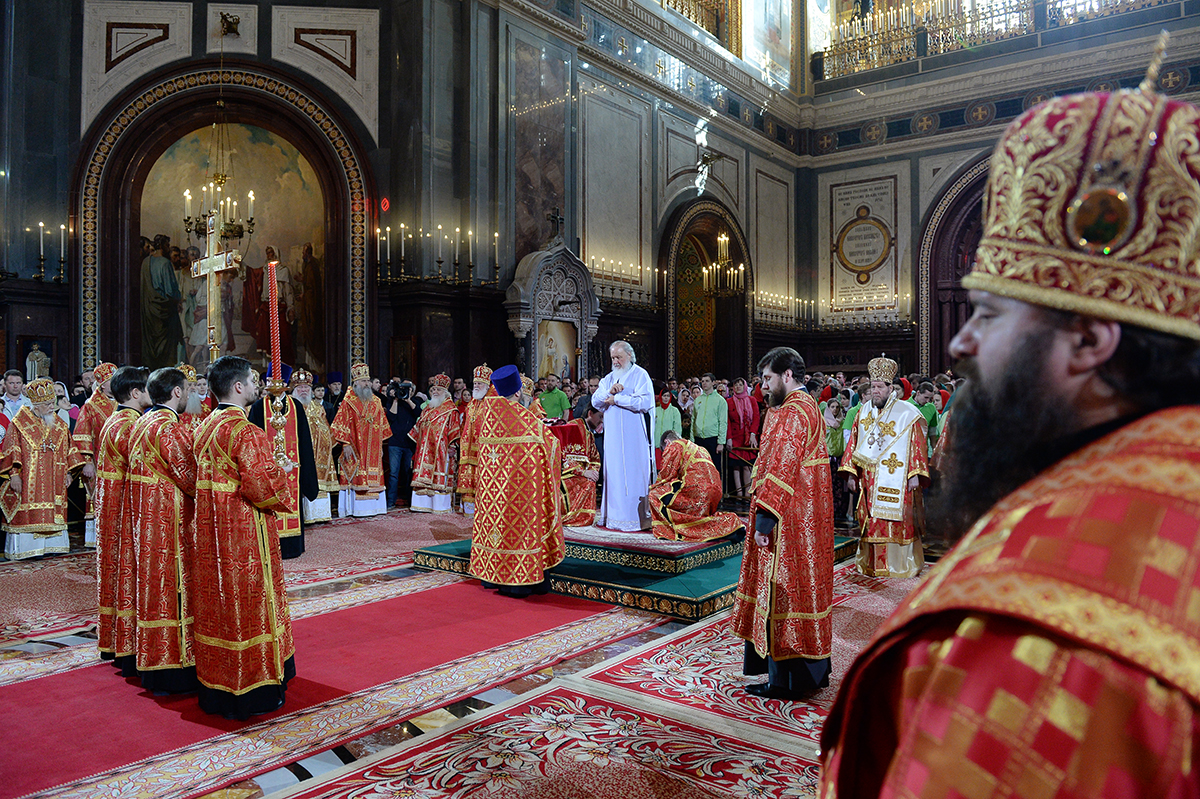 Marea vecernie Pascală la catedrala „Hristos Mântuitorul”, or. Moscova