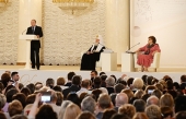 Preşedintele Rusiei V.V. Putin a participat la şedinţa plenară a Primului Congres al Societății pentru literatura rusă, condusă de Sanctitatea Sa Patriarhul Chiril