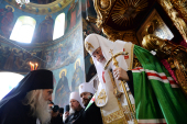 Святіший Патріарх Кирил молився за вечірнім богослужінням в Пантелеїмонівському монастирі на Афоні