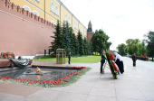 Покладання вінка в 75-ту річницю з дня початку Великої Вітчизняної війни до могили Невідомого солдата біля Кремлівської стіни