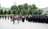 Cu prilejul aniversării a 75 de ani din ziua începerii Marelui război pentru apărarea Patriei Sanctitatea Sa Patriarhul Chiril a depus o coroană de flori pe mormântul Soldatului necunoscut