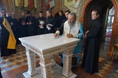 Блаженніший митрополит Київський Онуфрій освятив престоли храмів Києво-Печерської лаври