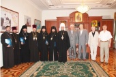 Un şir de arhierei şi slujitori ai Bisericii Ortodoxe din Moldova au fost decoraţi cu distincţii ale Academiei de Ştiinţe a Moldovei