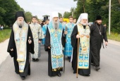 Тисячі вірян приєдналися до Всеукраїнського хресного ходу