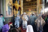 De sărbătoarea icoanei Maicii Domnului de la Kazan Întâistătătorul Bisericii Ruse a săvârșit Liturghia la catedrala „Bunavestirea Maicii Domnului” în kremlinul din Kazan